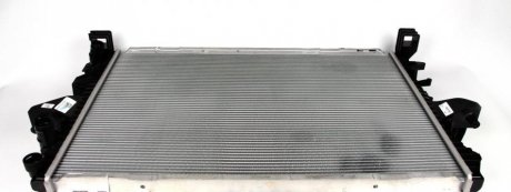 Радиатор охлаждения двигателя NRF 53796 (фото 1)
