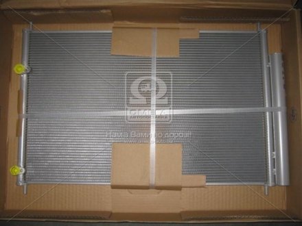 Радиатор кондиционера TOYOTA AURIS/AVENSIS/COROLLA NISSENS 940037