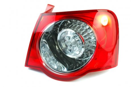 Задний фонарь внешний правый VW Passat (B6) 05-10 MAGNETI MARELLI 714027570811