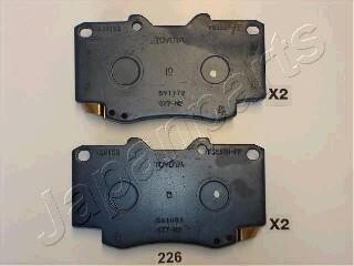 TOYOTA Тормозные колодки передние Hilux 06- JAPANPARTS PA-226AF