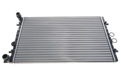 Радіатор охолодження двигуна A3/Octavia/Golf 96-10 (Premium Line! OE) MAHLE / KNECHT CR368001S (фото 1)
