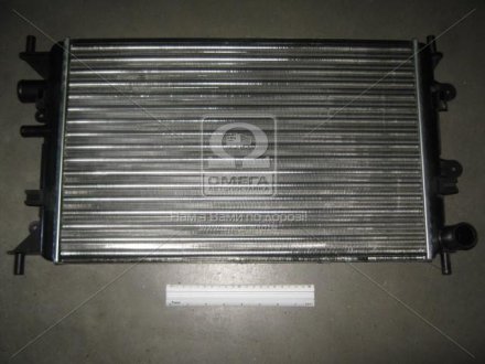 Радиатор охлаждения FORD ESCORT/ORION NISSENS 621621 (фото 1)