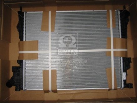 Радиатор охлаждения VIVARO/TRAFIC6 20D MT 06- VAN WEZEL 43002427 (фото 1)