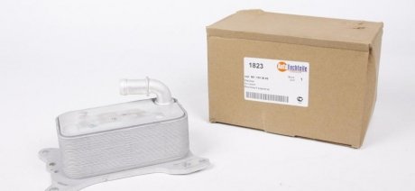 Радиатор масляный MB Sprinter OM651 (теплообменник) AUTOTECHTEILE 100 1823 (фото 1)